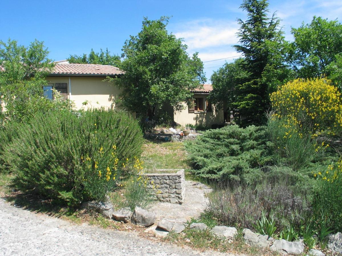 Hôtel Les Persèdes Lavilledieu  Exterior foto